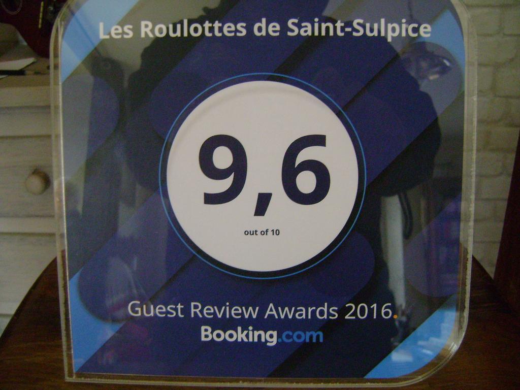 Гостьовий будинок Les Roulottes De Saint-Sulpice Екстер'єр фото